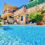 Eleni With Private Pool By Dadovillas *