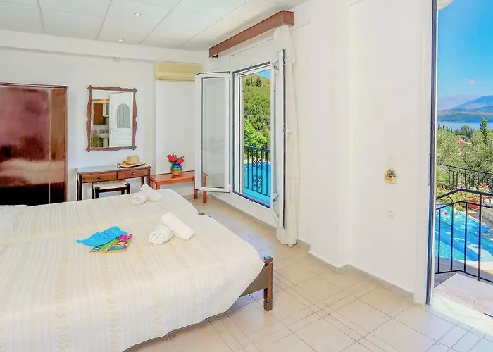 Eleni With Private Pool By Dadovillas *